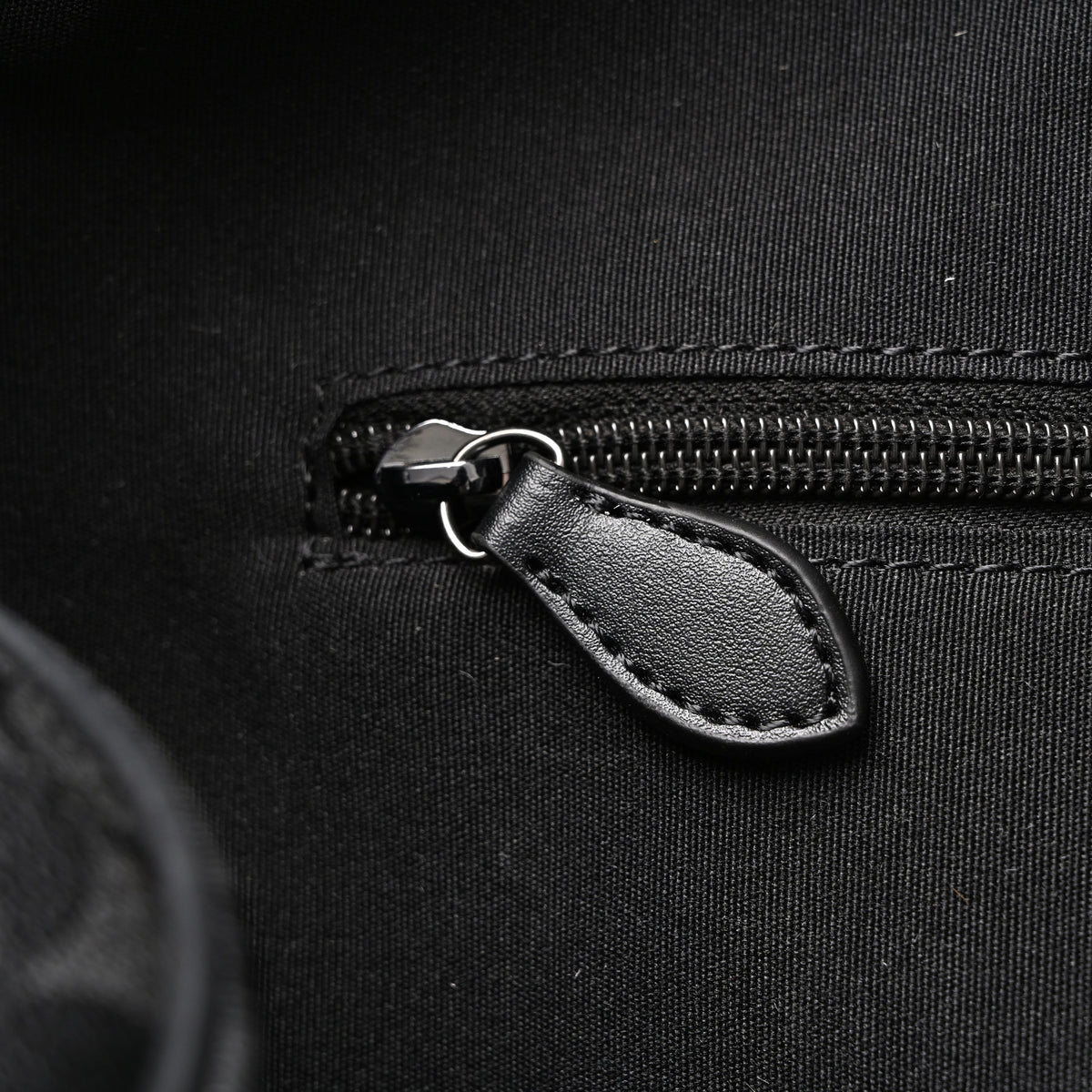 Louis Vuitton Keepall Bandoulière 50 – Damier Graphite Canvas Travel Bag